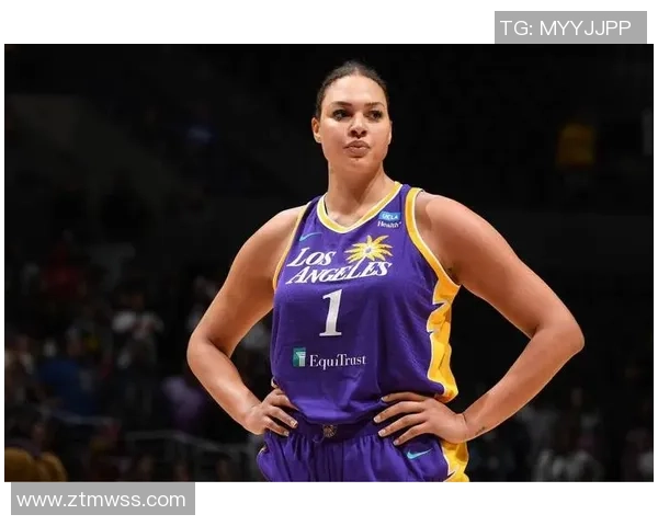 当绿茵巨星邂逅篮坛传奇跨界相遇点燃体育激情火花